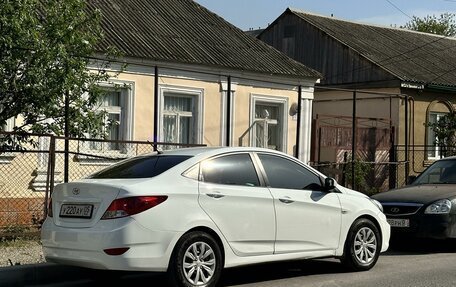 Hyundai Solaris II рестайлинг, 2013 год, 630 000 рублей, 3 фотография