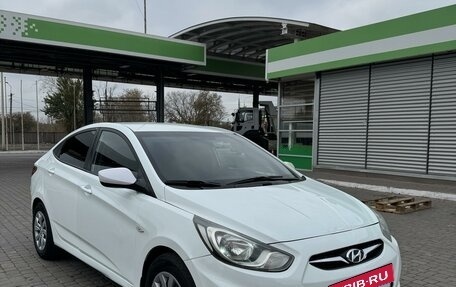 Hyundai Solaris II рестайлинг, 2013 год, 630 000 рублей, 8 фотография