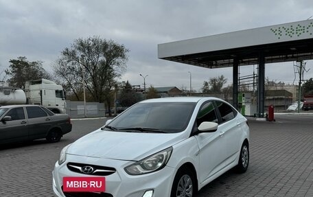 Hyundai Solaris II рестайлинг, 2013 год, 630 000 рублей, 7 фотография