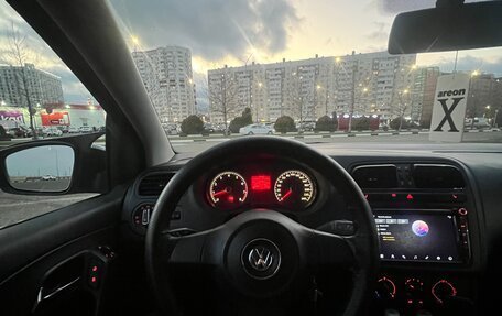 Volkswagen Polo VI (EU Market), 2013 год, 1 050 000 рублей, 13 фотография