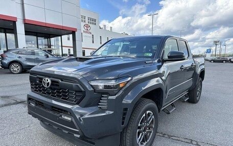 Toyota Tacoma, 2024 год, 10 233 409 рублей, 2 фотография