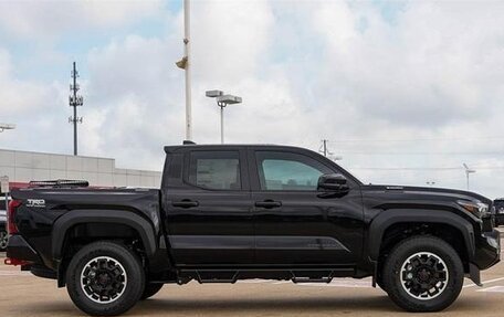 Toyota Tacoma, 2024 год, 9 607 639 рублей, 6 фотография