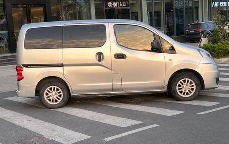 Nissan NV200, 2014 год, 1 650 000 рублей, 4 фотография