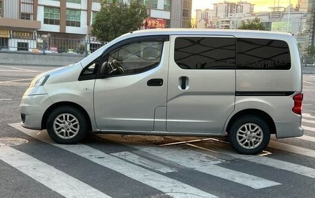 Nissan NV200, 2014 год, 1 650 000 рублей, 8 фотография