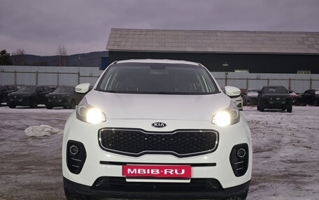 KIA Sportage IV рестайлинг, 2018 год, 2 385 000 рублей, 2 фотография