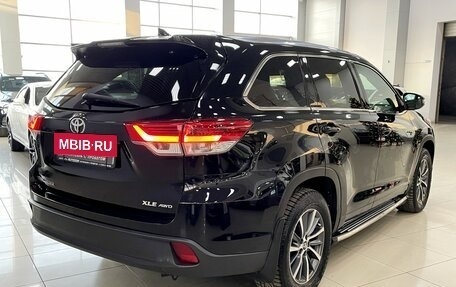 Toyota Highlander III, 2017 год, 4 157 000 рублей, 10 фотография