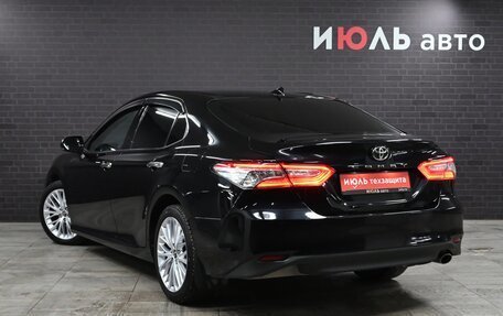 Toyota Camry, 2019 год, 3 250 000 рублей, 6 фотография