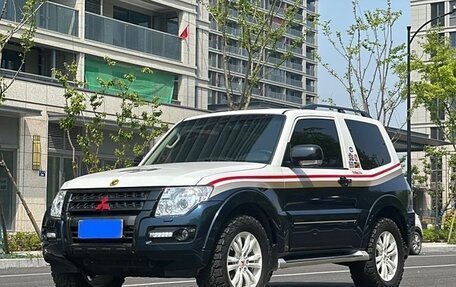 Mitsubishi Pajero IV, 2019 год, 3 900 123 рублей, 1 фотография