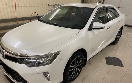 Toyota Camry, 2017 год, 2 650 000 рублей, 1 фотография