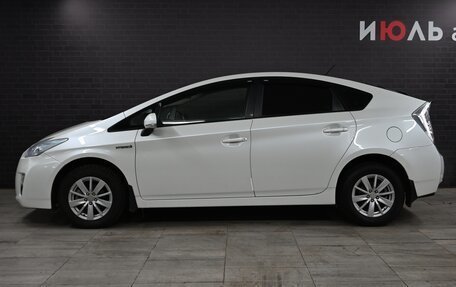 Toyota Prius, 2010 год, 1 075 000 рублей, 8 фотография