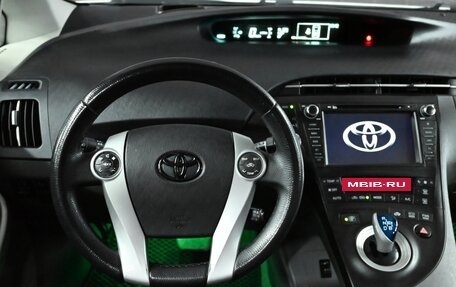 Toyota Prius, 2010 год, 1 075 000 рублей, 14 фотография