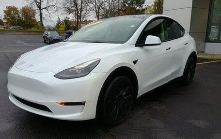 Tesla Model Y I, 2023 год, 4 800 000 рублей, 2 фотография