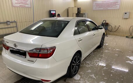 Toyota Camry, 2017 год, 2 650 000 рублей, 3 фотография