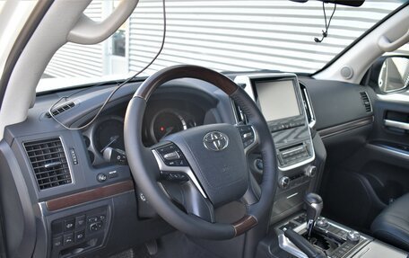 Toyota Land Cruiser 200, 2015 год, 6 900 000 рублей, 13 фотография