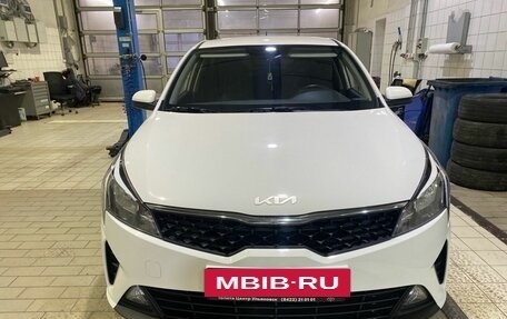 KIA Rio IV, 2021 год, 1 697 000 рублей, 4 фотография