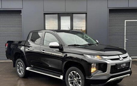 Mitsubishi L200 IV рестайлинг, 2021 год, 3 099 000 рублей, 1 фотография