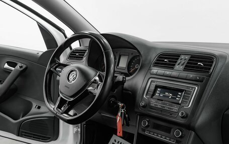 Volkswagen Polo VI (EU Market), 2017 год, 995 000 рублей, 12 фотография