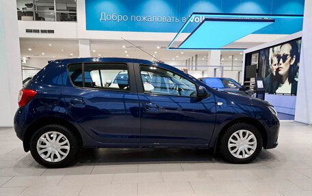 Renault Sandero II рестайлинг, 2015 год, 879 000 рублей, 4 фотография