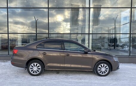 Volkswagen Jetta VI, 2011 год, 900 000 рублей, 7 фотография