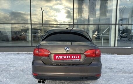 Volkswagen Jetta VI, 2011 год, 900 000 рублей, 8 фотография