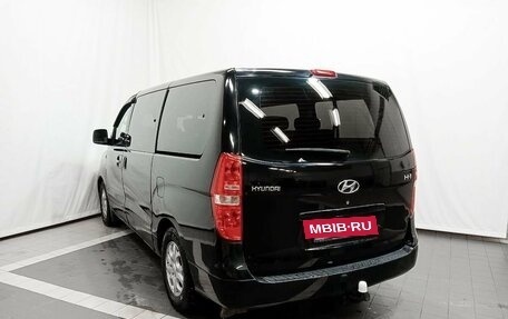 Hyundai H-1 II рестайлинг, 2012 год, 1 850 000 рублей, 8 фотография