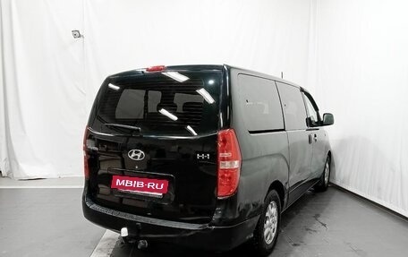 Hyundai H-1 II рестайлинг, 2012 год, 1 850 000 рублей, 6 фотография