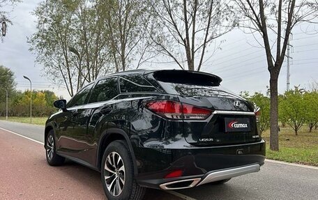 Lexus RX IV рестайлинг, 2021 год, 4 300 000 рублей, 7 фотография