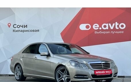 Mercedes-Benz E-Класс, 2012 год, 1 200 000 рублей, 3 фотография