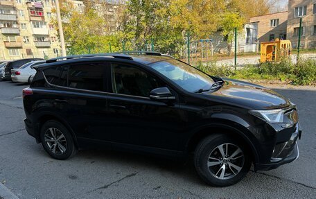 Toyota RAV4, 2015 год, 1 750 000 рублей, 4 фотография