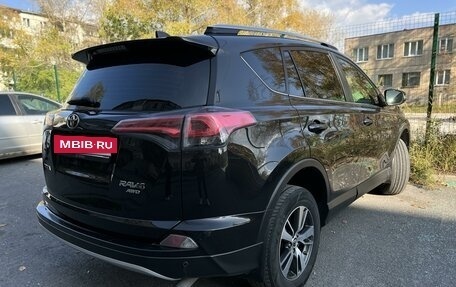 Toyota RAV4, 2015 год, 1 750 000 рублей, 7 фотография