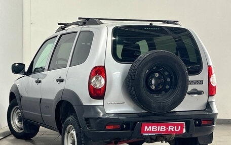 Chevrolet Niva I рестайлинг, 2018 год, 640 000 рублей, 6 фотография