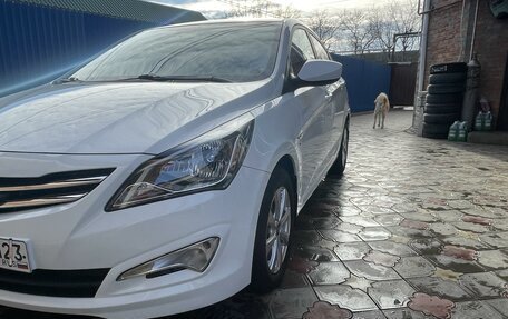 Hyundai Solaris II рестайлинг, 2016 год, 1 400 000 рублей, 21 фотография