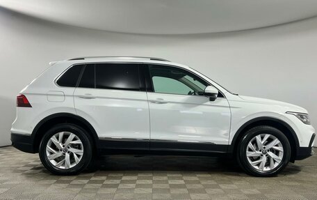 Volkswagen Tiguan II, 2021 год, 3 279 000 рублей, 4 фотография