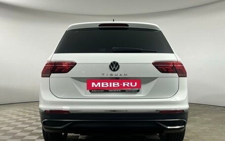 Volkswagen Tiguan II, 2021 год, 3 279 000 рублей, 5 фотография