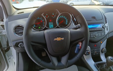 Chevrolet Cruze II, 2014 год, 894 995 рублей, 16 фотография