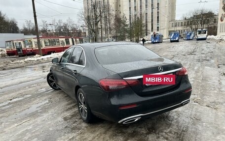 Mercedes-Benz E-Класс, 2020 год, 4 200 000 рублей, 4 фотография