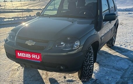 Chevrolet Niva I рестайлинг, 2018 год, 1 070 000 рублей, 3 фотография