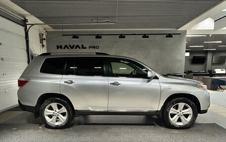 Toyota Highlander III, 2012 год, 2 199 000 рублей, 4 фотография