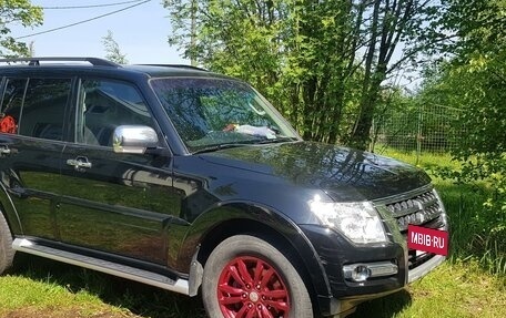 Mitsubishi Pajero IV, 2017 год, 4 000 000 рублей, 3 фотография