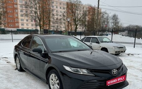 Toyota Camry, 2019 год, 2 450 000 рублей, 3 фотография