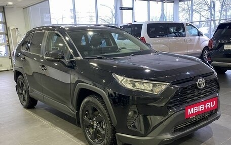 Toyota RAV4, 2021 год, 3 999 000 рублей, 3 фотография