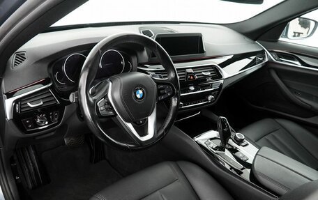 BMW 5 серия, 2018 год, 3 540 000 рублей, 12 фотография