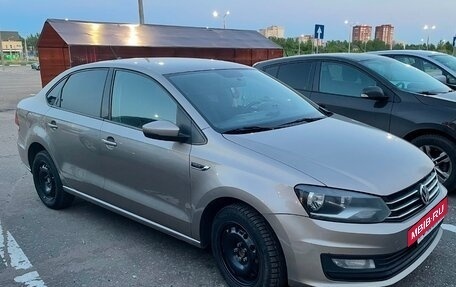 Volkswagen Polo VI (EU Market), 2018 год, 1 200 000 рублей, 2 фотография