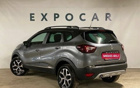 Renault Kaptur I рестайлинг, 2020 год, 1 880 000 рублей, 3 фотография