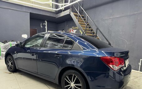 Chevrolet Cruze II, 2010 год, 650 000 рублей, 2 фотография