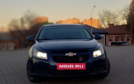 Chevrolet Cruze II, 2010 год, 650 000 рублей, 6 фотография