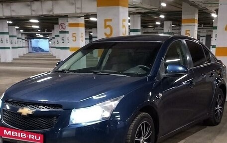 Chevrolet Cruze II, 2010 год, 650 000 рублей, 4 фотография