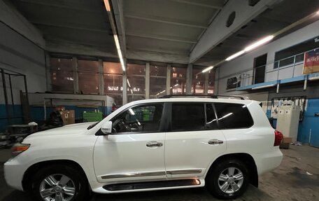 Toyota Land Cruiser 200, 2013 год, 4 000 000 рублей, 6 фотография