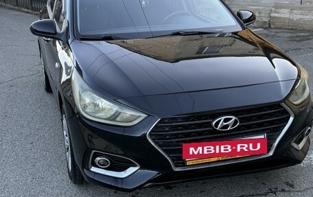 Hyundai Solaris II рестайлинг, 2018 год, 1 400 000 рублей, 2 фотография