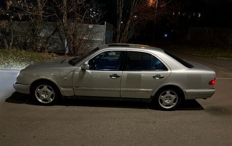 Mercedes-Benz E-Класс, 1998 год, 420 000 рублей, 5 фотография